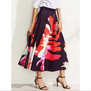 Floral Print Pleated Skirt With Button Side